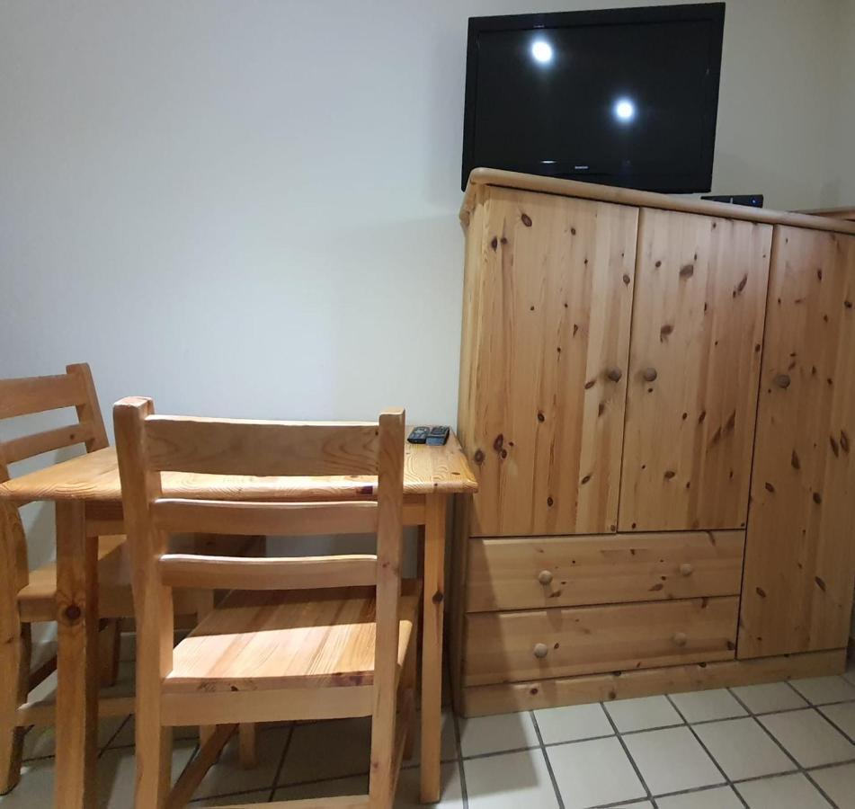 Gaestehaus Terrana Wathlingen Buitenkant foto